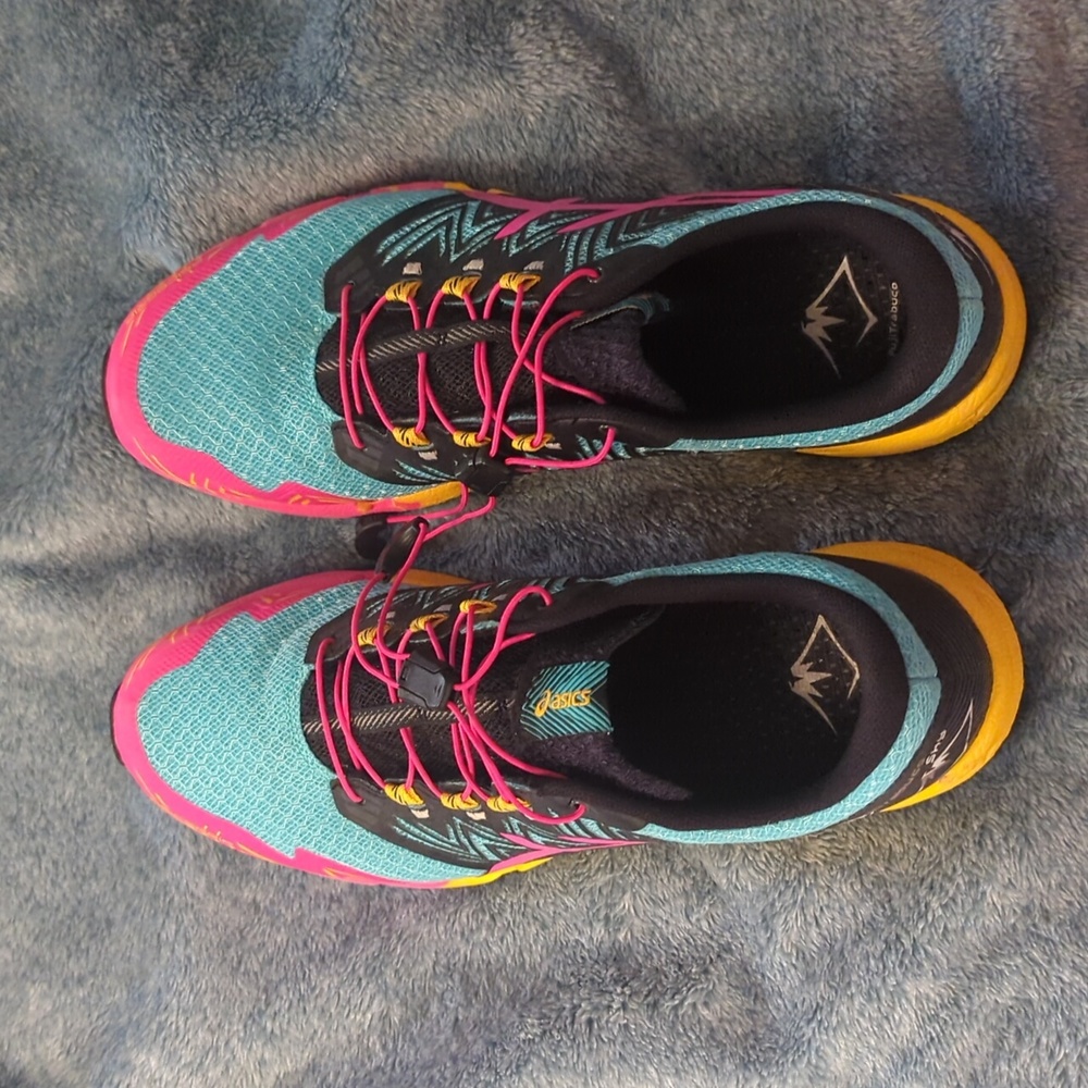 Asics tennis shoes